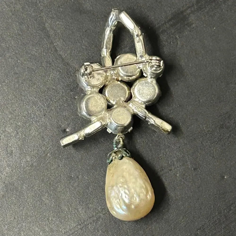 Vintage Round and Baguette Rhinestone‎ Faux Baroque Pearl Dangle Brooch